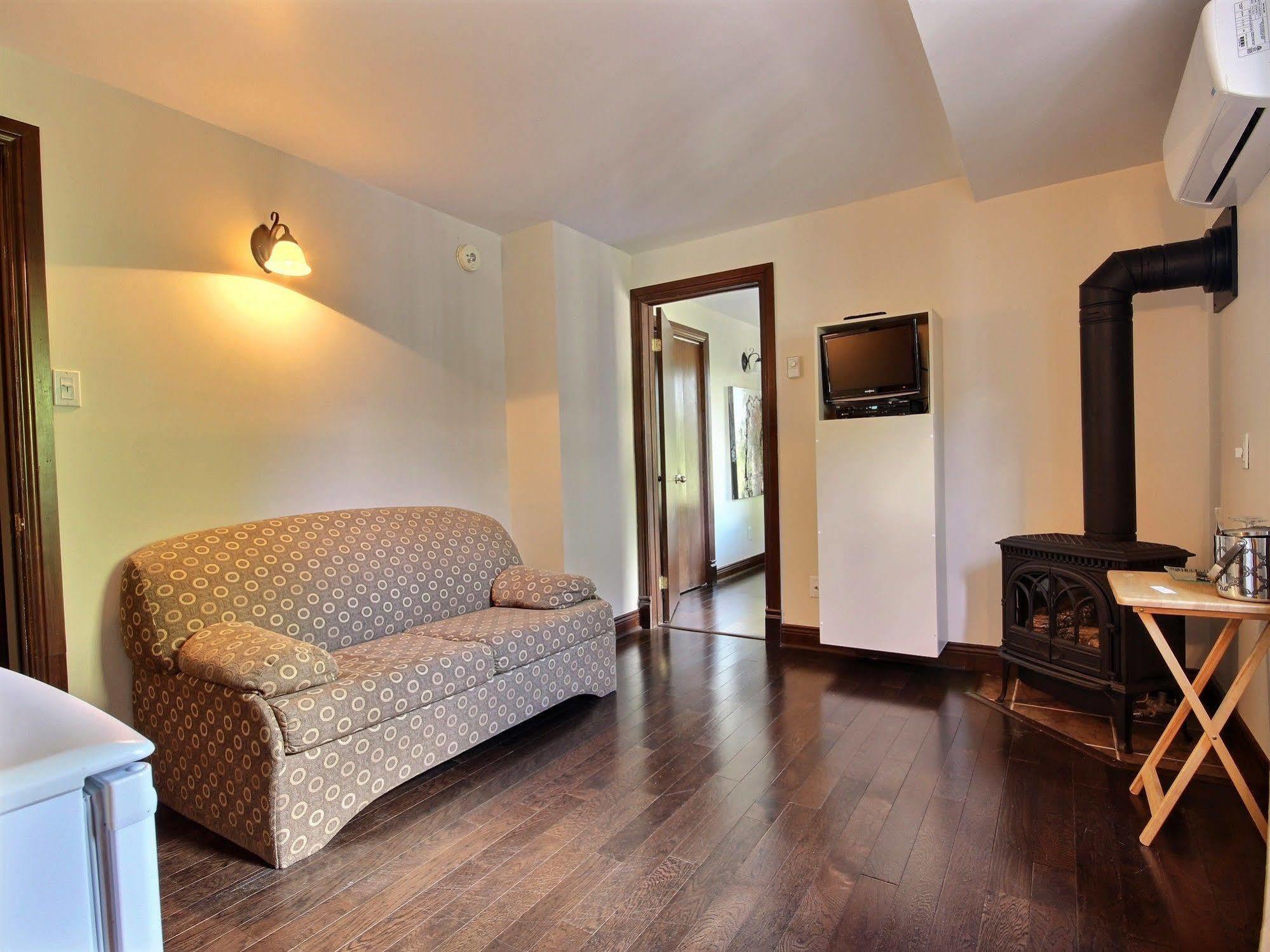 ברומונט Auberge Nuits De St-Georges מראה חיצוני תמונה