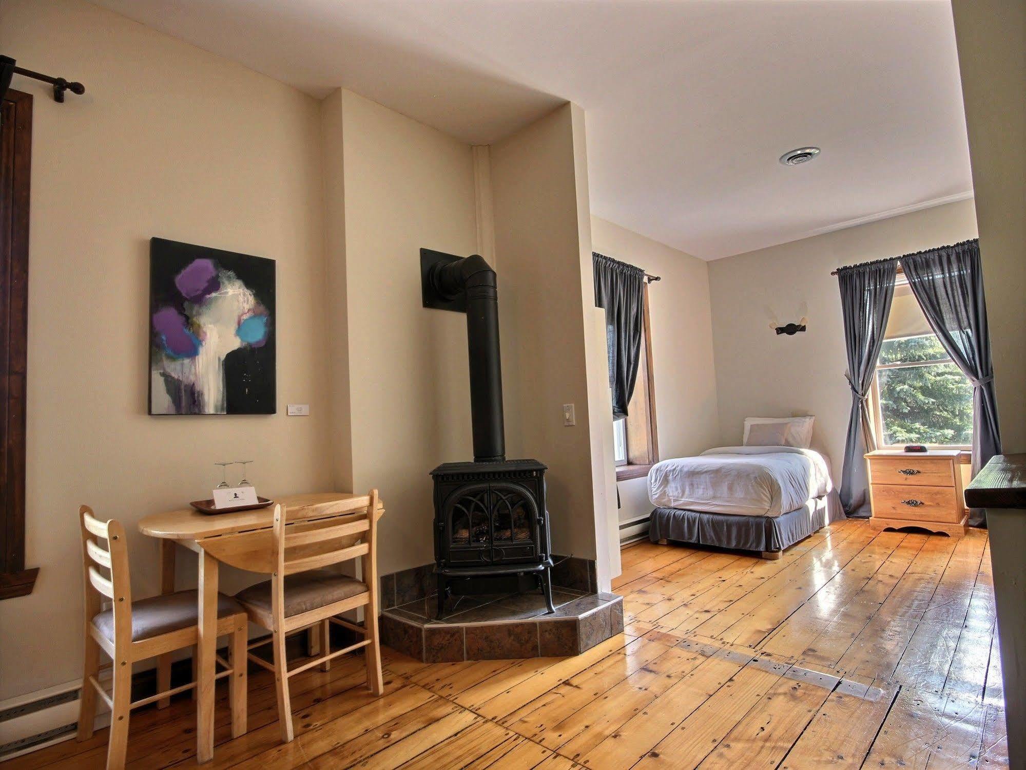 ברומונט Auberge Nuits De St-Georges מראה חיצוני תמונה